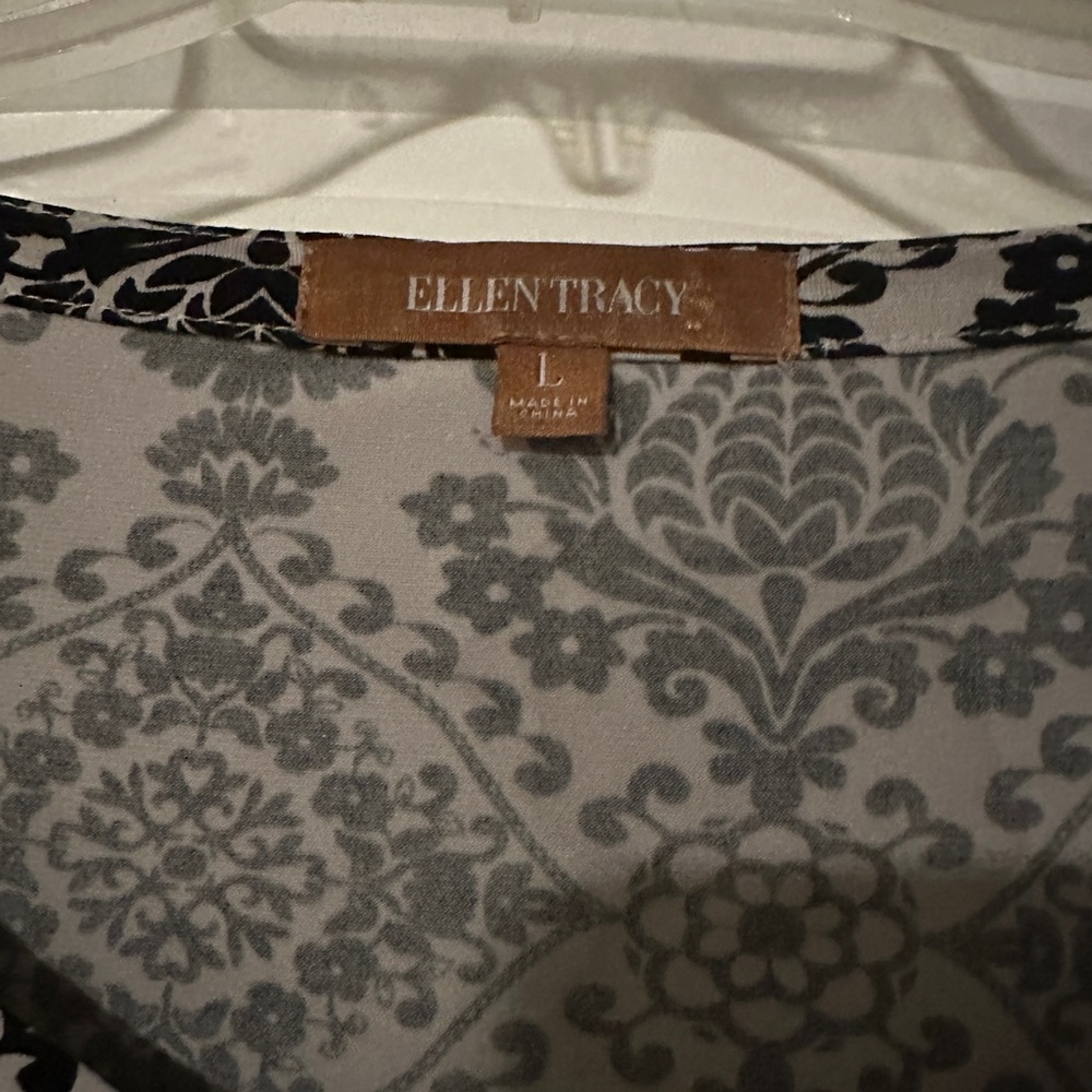 Ellen Tracy Black and White Floral Blouse - Picture 2 of 2